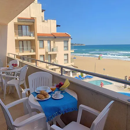 B - бийч B 아파트 오브조르