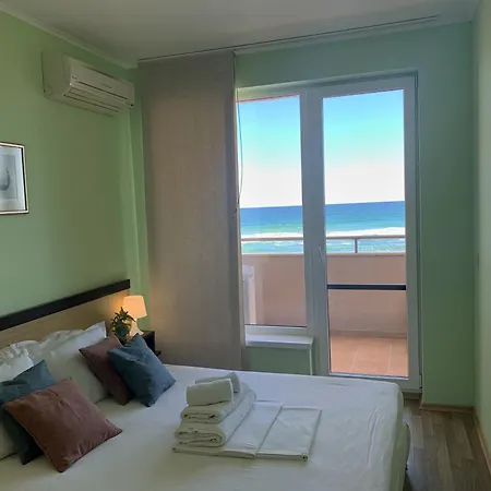 B - бийч B Apartment Obsor