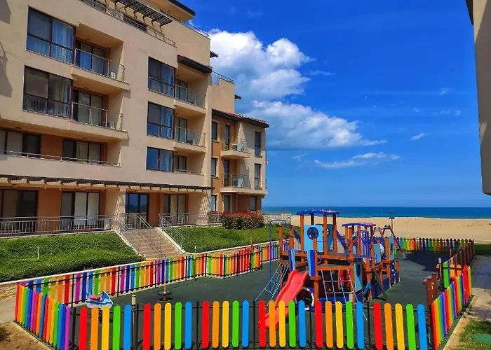 B - бийч B Апартамент