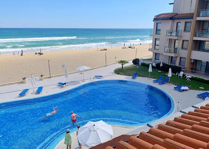 B - бийч B Апартамент *