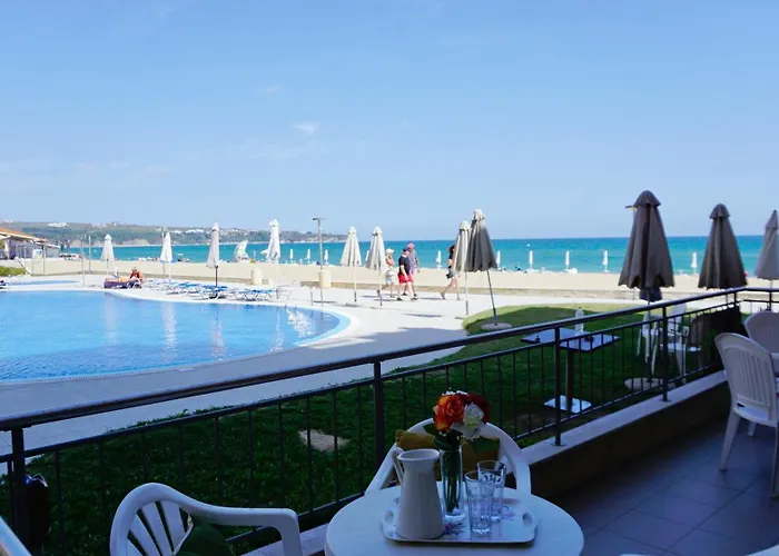 B - бийч B Апартамент *